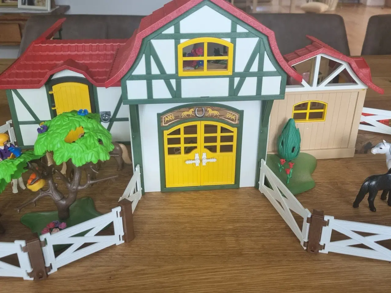Billede 1 - Playmobil bondegård og hestestald