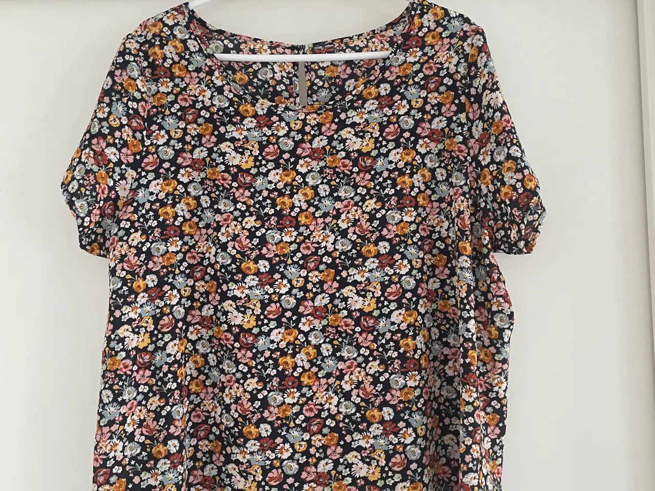 Billede 5 - Sommer bluser XL, 5 stk. (100kr for alle)