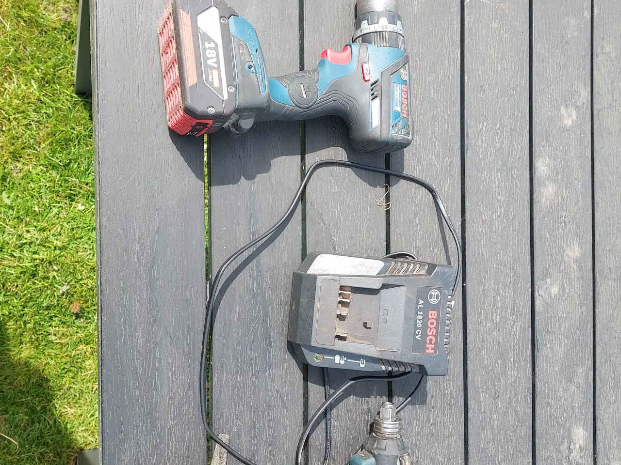 Billede 1 - Bosch, slag og bor med to batterier 