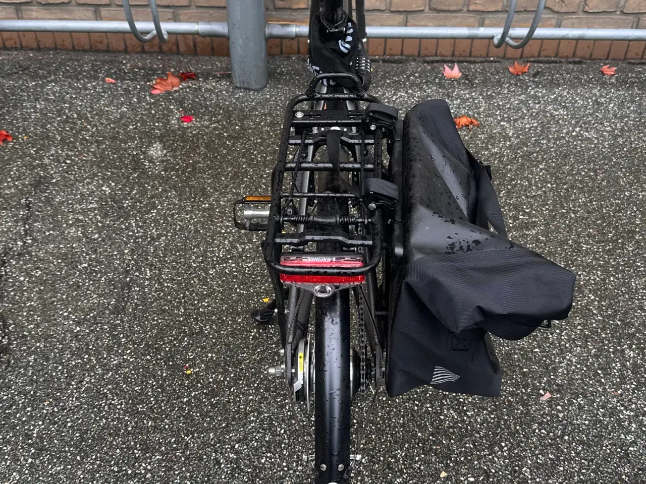 Billede 3 - MBK Genesis 2 – næsten ny, inkl. taske og låse