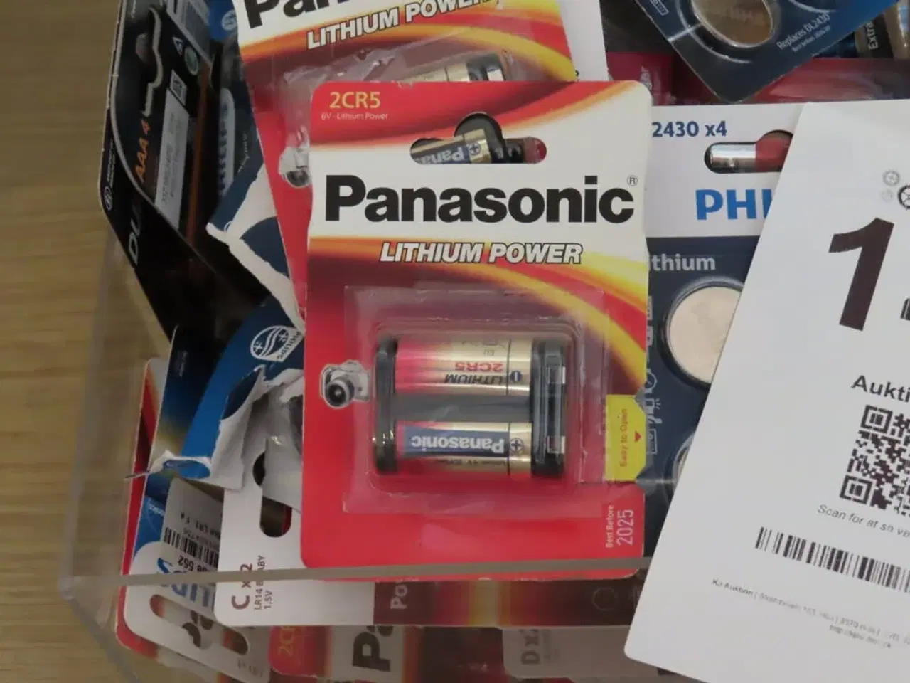 Billede 3 - Kasse med batterier