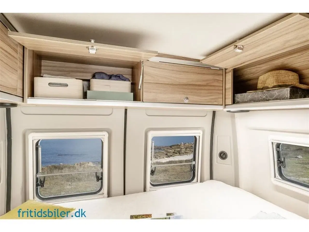 Billede 12 - 2024 - Hymer Campervan Ayers Rock   Campervan Ayers Rock Kompakt Fritidsbil på 5.41 meter med et omfattende udstyrsliste i en særdeles høj kvalitet