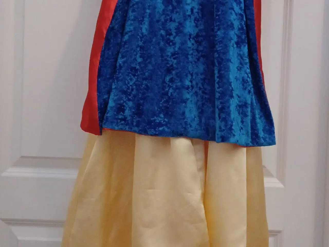 Billede 2 - Snehvid fastelavn 