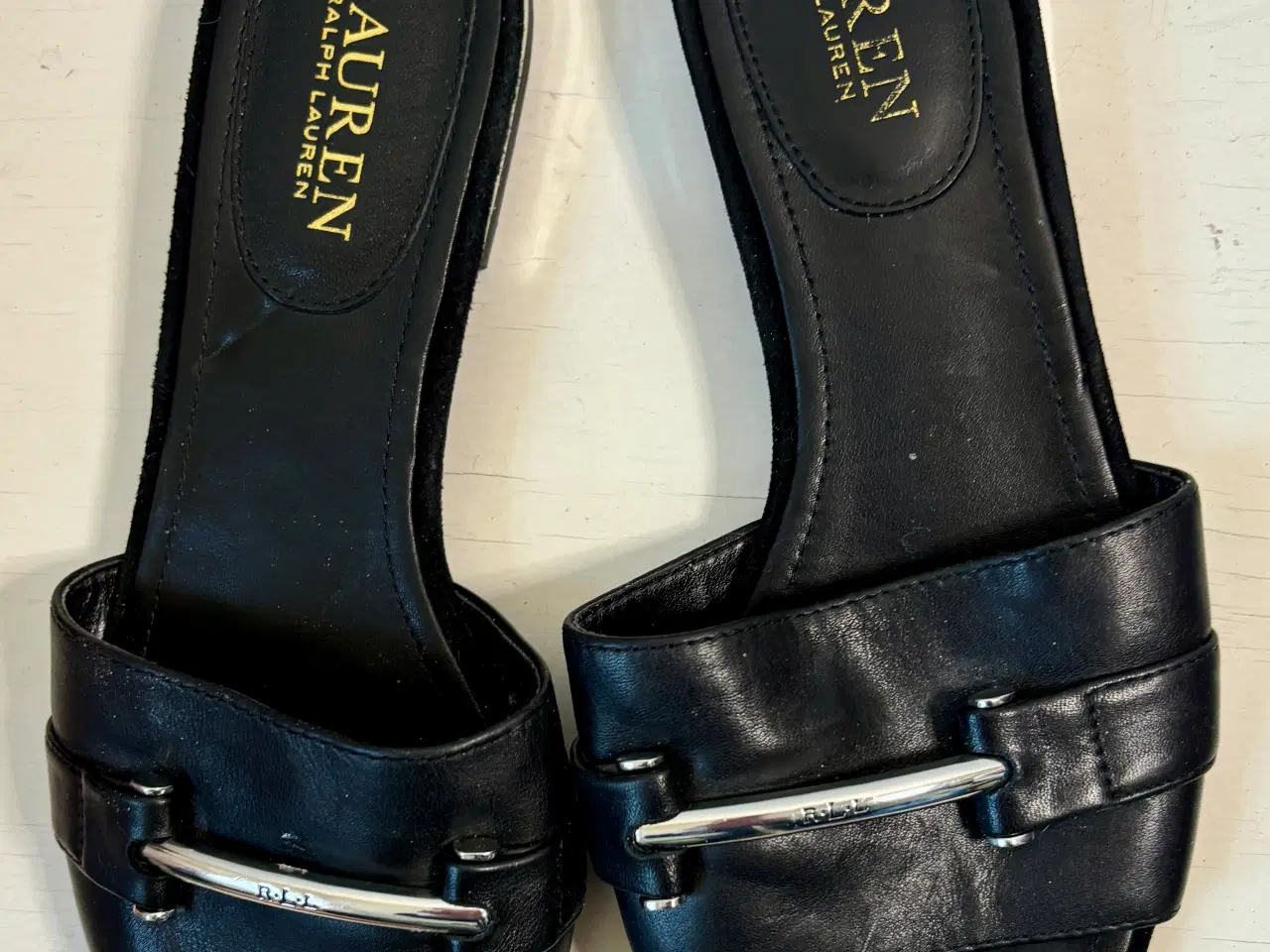 Billede 2 - Ralph Lauren, sorte sandaler i skind, str 37,5