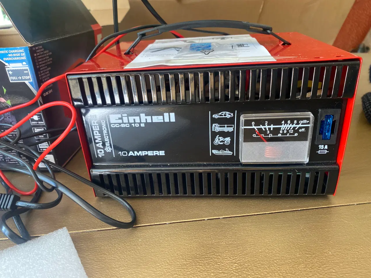 Billede 3 - Oplader , bilbatteri 