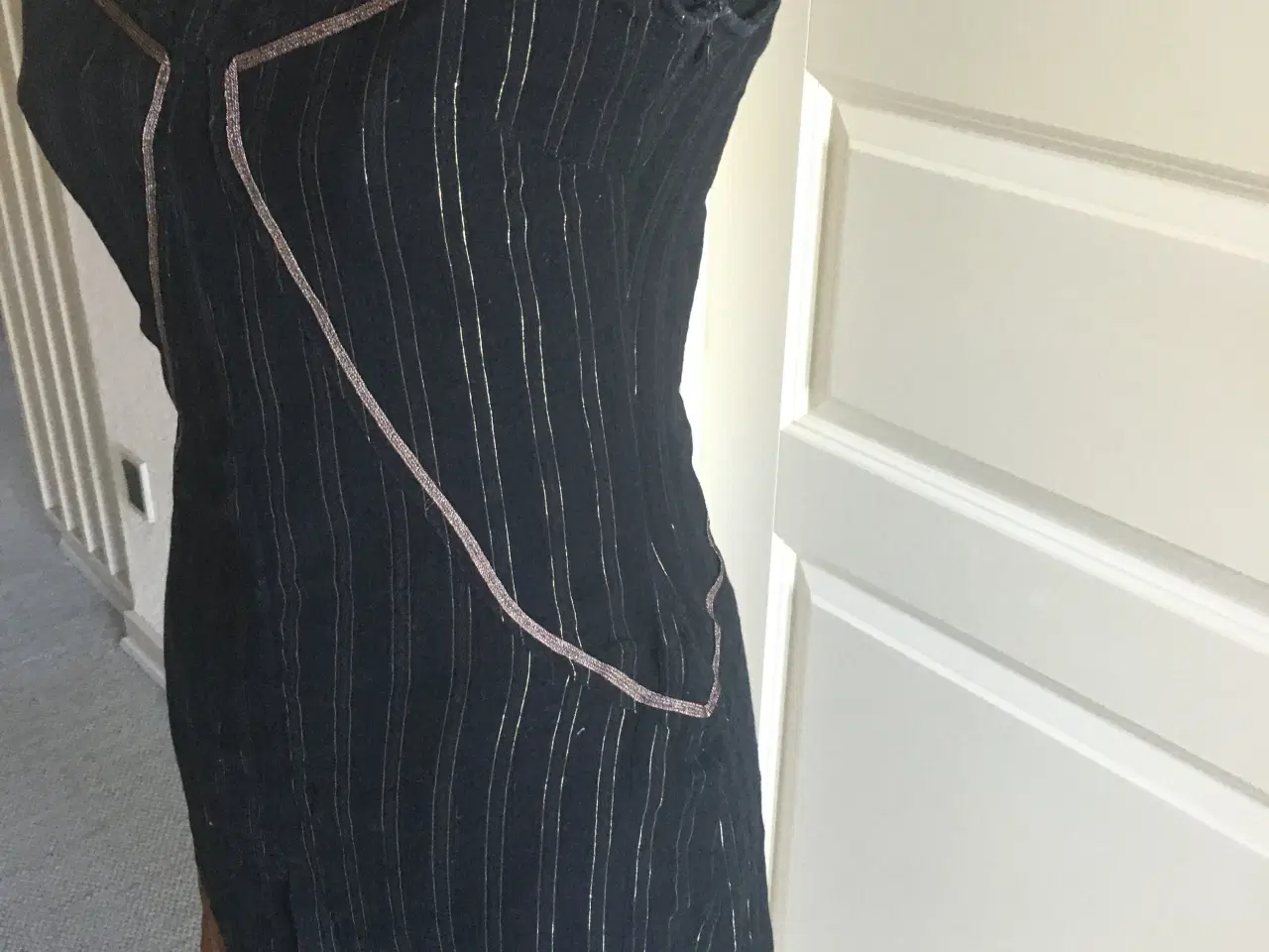 Billede 3 - Helt ny Hawaleschka ærmeløs fest/sommerkjole str.S