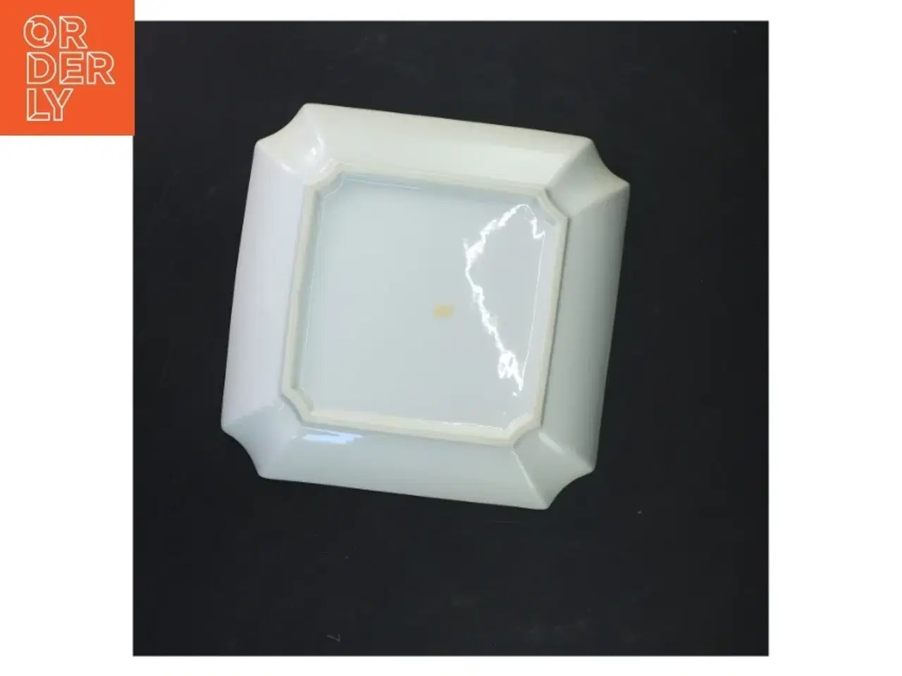 Billede 2 - Porcelænsfad med påfuglemotiv (str. 20x20 cm)