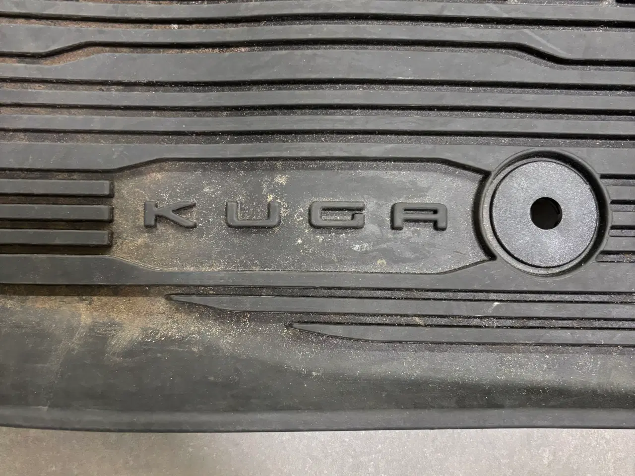 Billede 2 - Ford Kuga gummimåtter/bagagerumsbakke