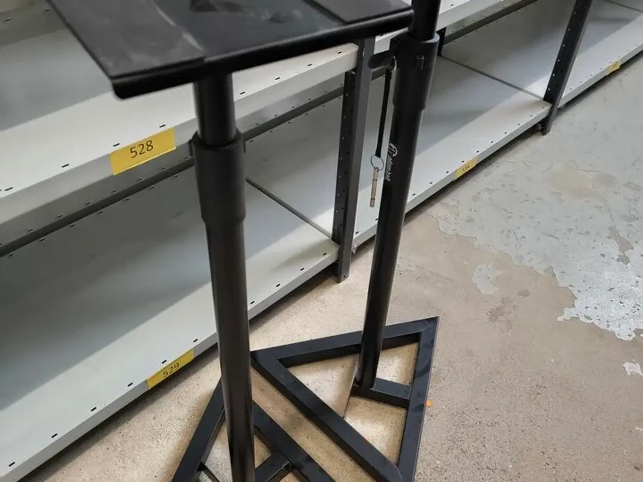 Billede 3 - 2 stk. ADAM HALL speaker stands