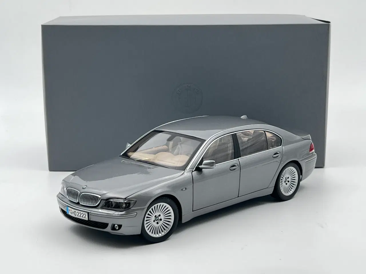 Billede 1 - 2001 BMW 745i / 760Li E65 / E66 1:18
