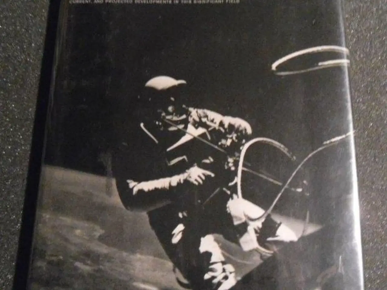 Billede 1 - Spacecraft and Missiles of the World 1966 - Howard
