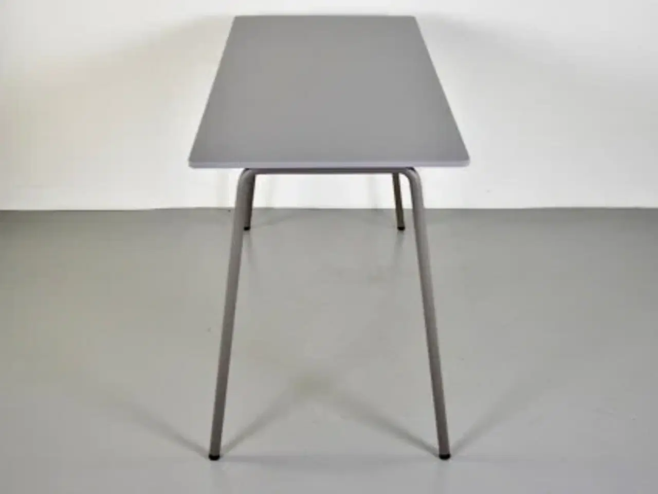 Billede 3 - Four design højbord med fire barstole, sæt à 4 stole og 1 bord