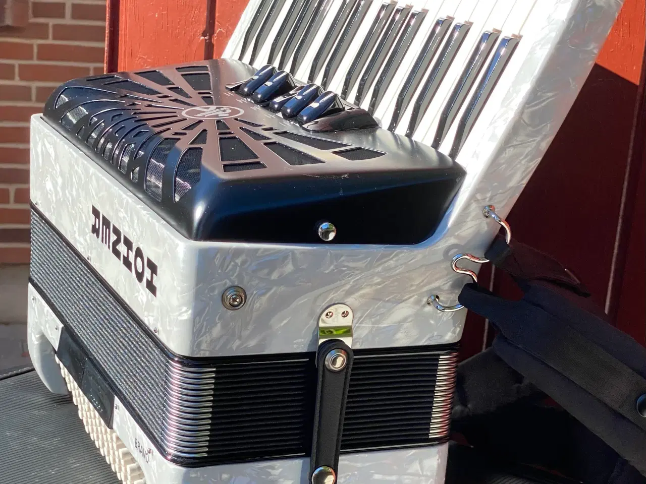 Billede 12 - Hohner Bravo III 72 – Hvid Perlemor