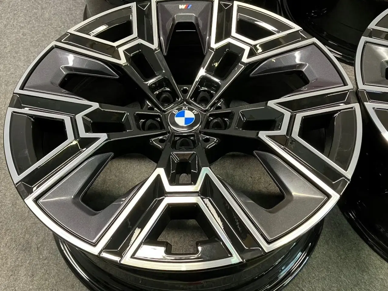 Billede 4 - ALUFÆLGE BMW 5 G60 G61 G68 939M 20"