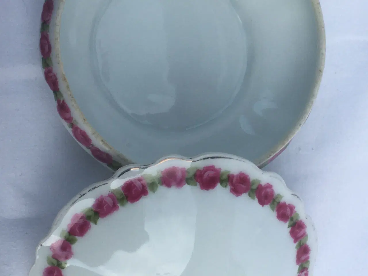 Billede 5 - Rund porcelæn bonbonniere
