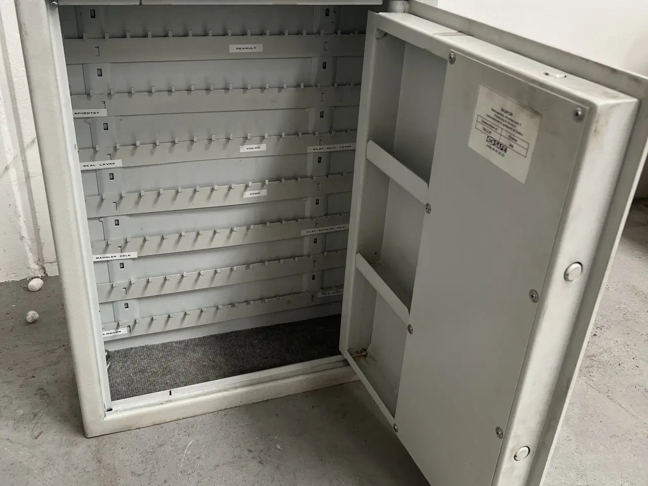 Billede 2 - Nøgleskab med elektronisk kodelås