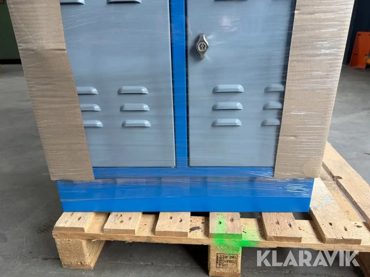 Billede 9 - Værkstedsskabe -2 styks