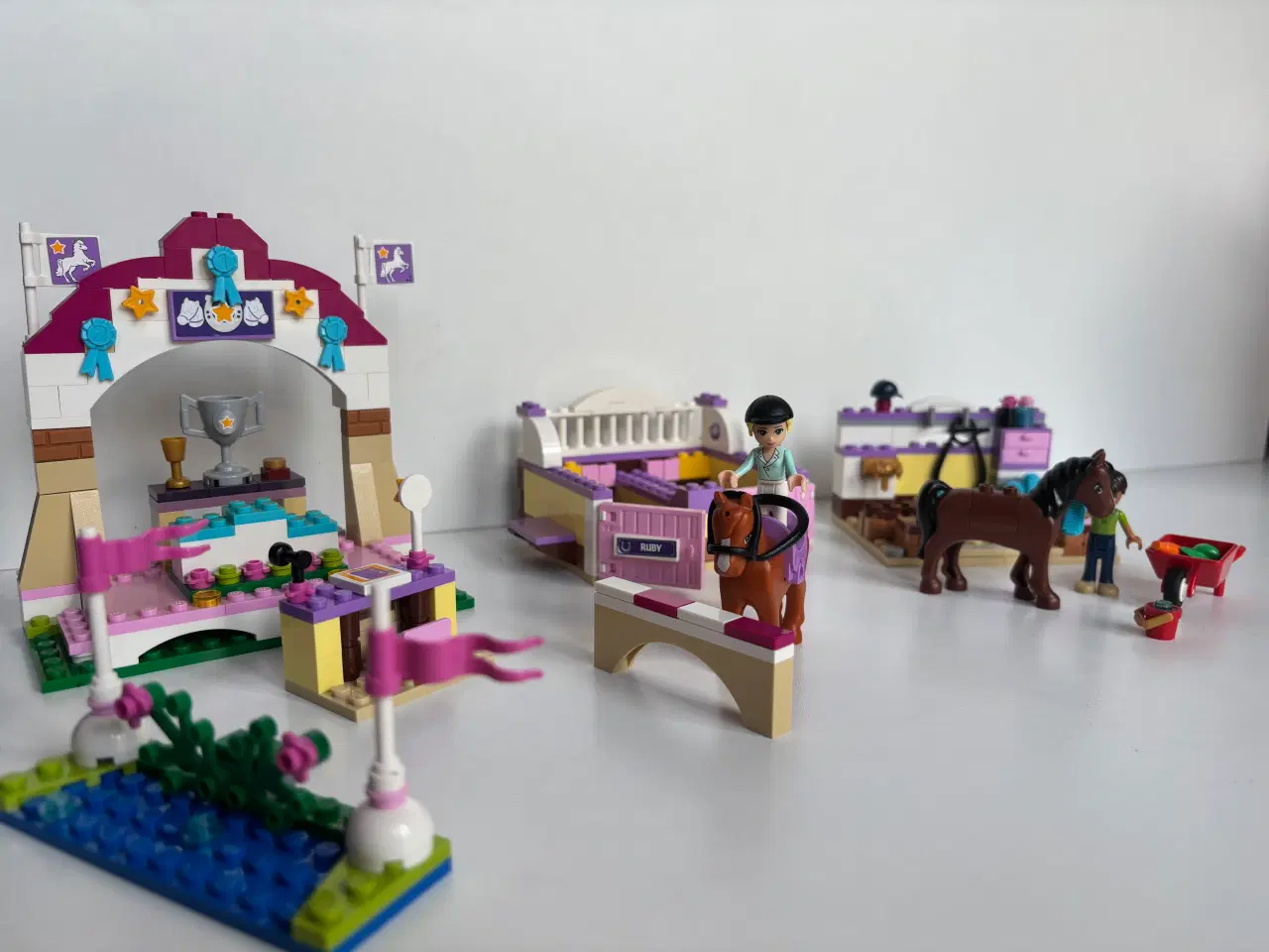 Billede 11 - LEGO Friends - Heartlake Horse Show 41057