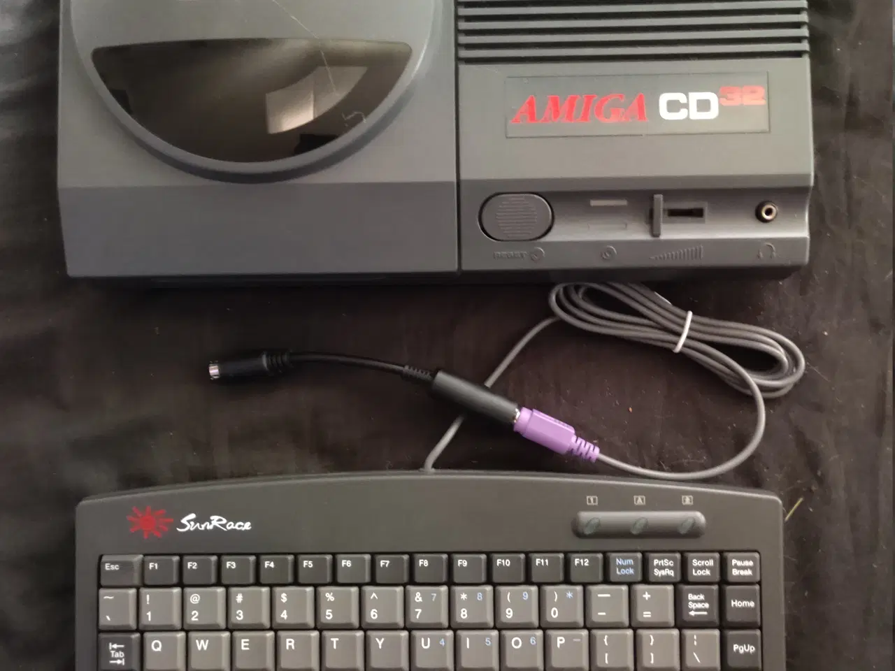 Billede 1 - SunRace tastatur + adapter til Amiga CD32