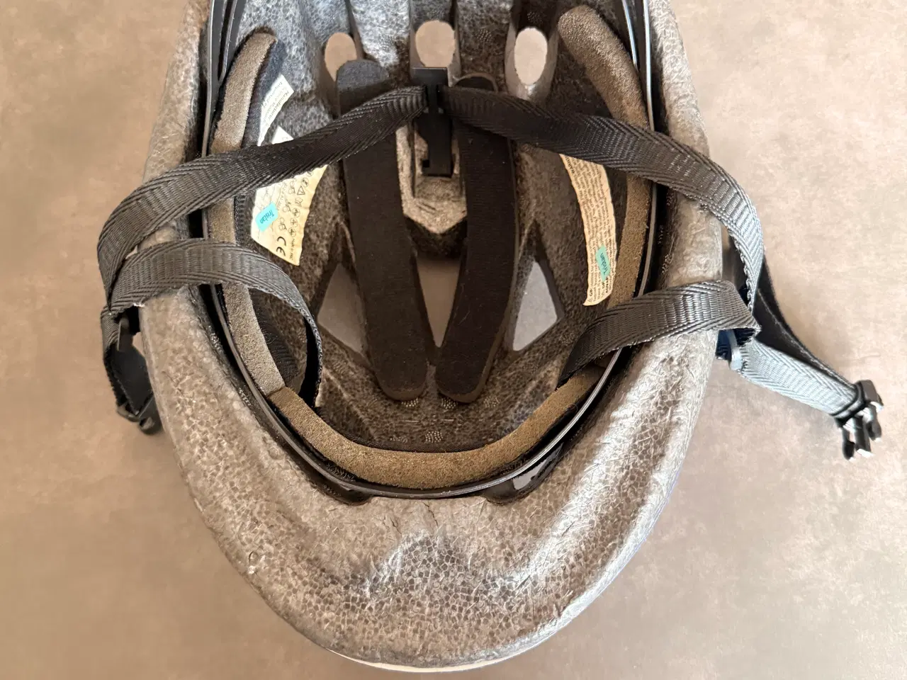 Billede 4 - CSI børnecykelhjelm m. stjerner – Str. S-47-53 cm