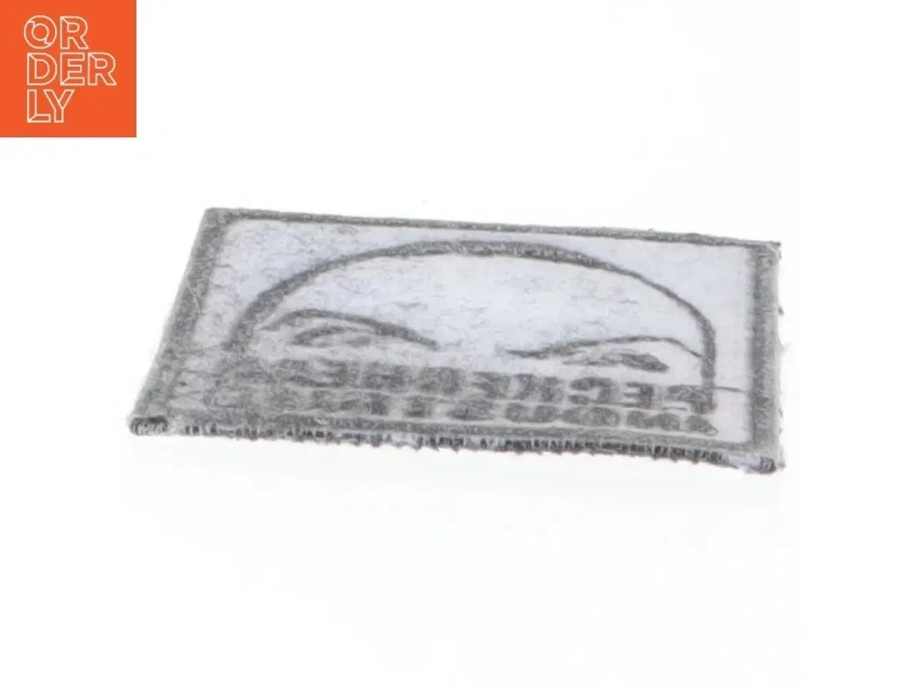 Billede 4 - Stofmærke med logo (str. 6 x 6 cm)