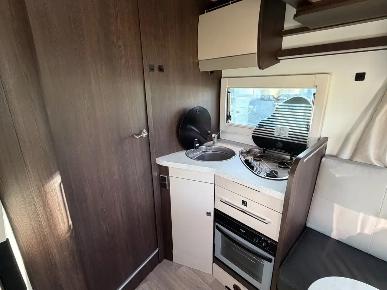 Billede 8 - Benimar Tessoro 497 - Komfort og frihed