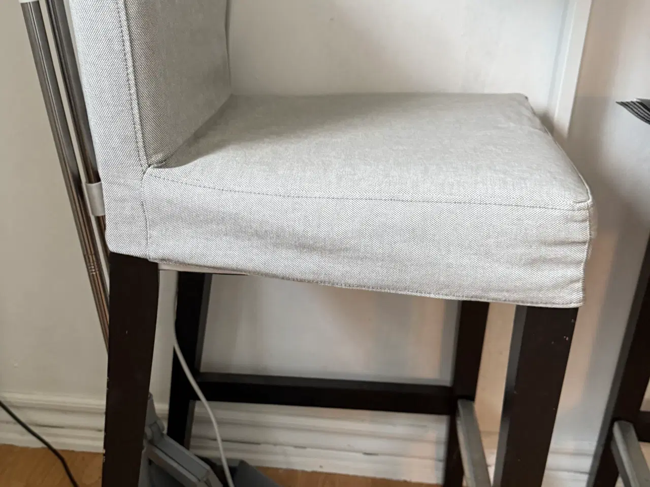 Billede 4 - Bar stole og bord 