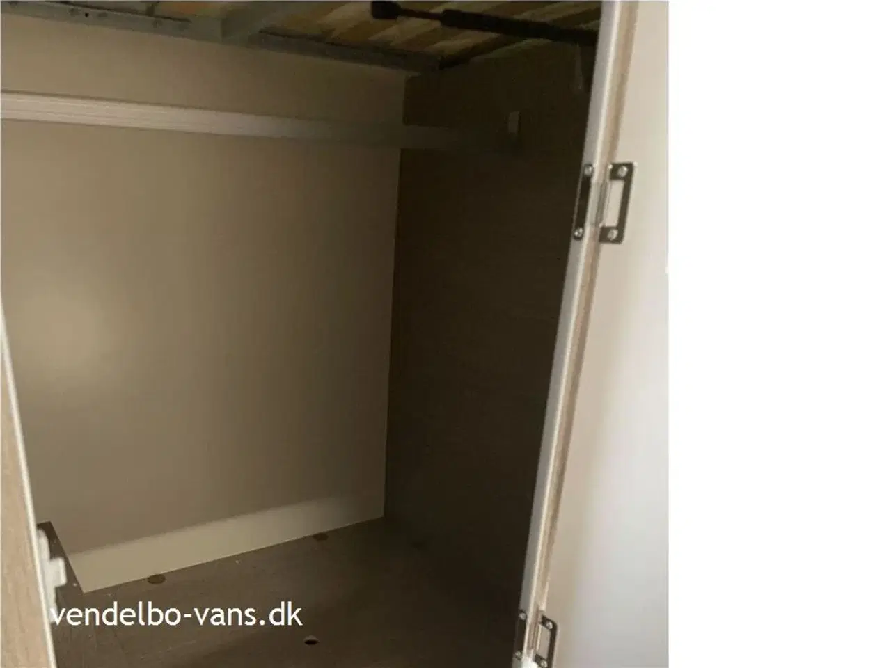 Billede 8 - 2025 - Rollerteam Zefiro 285 TL   Zefiro det helt nye 2025 look med enkeltsenge og vario bad