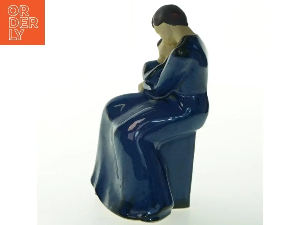 Billede 1 - Keramikskulptur af omfavnende par fra JIE (str. 19 cm)