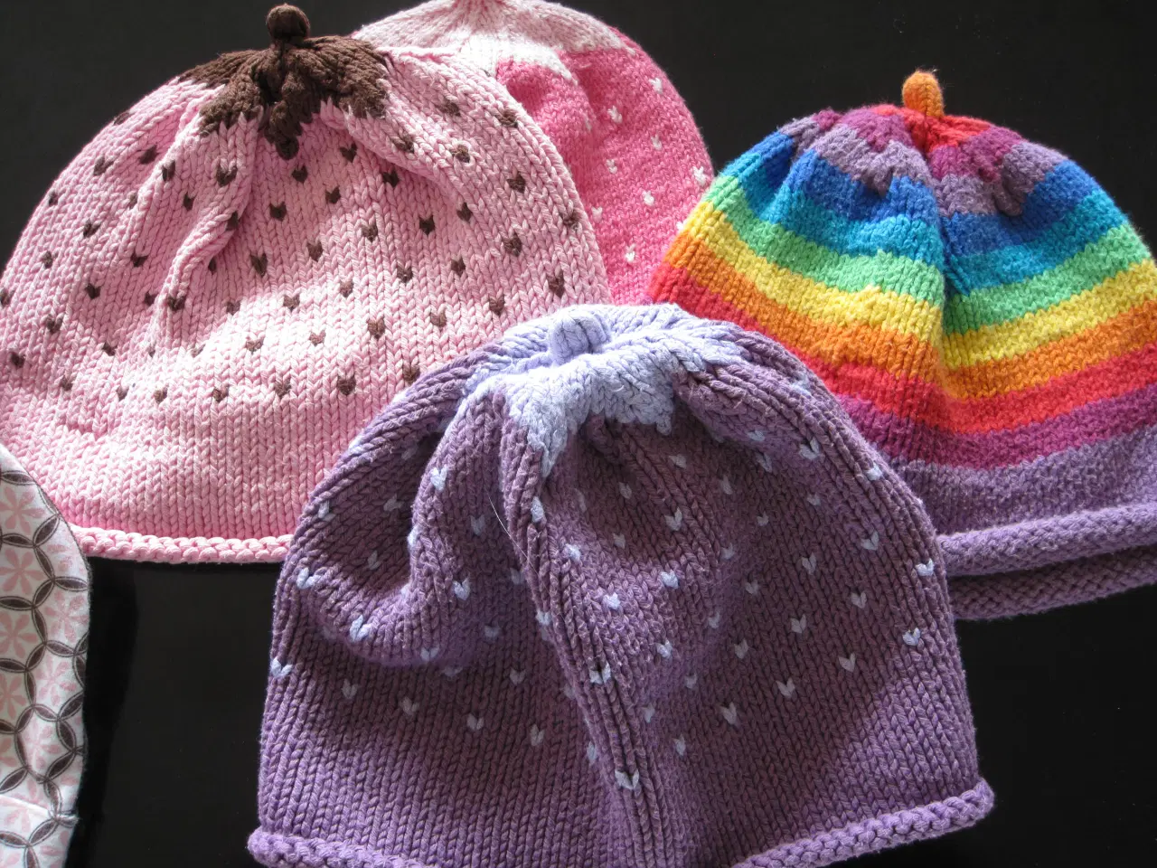 Billede 1 - 4 søde  "Jordbærhuer". 