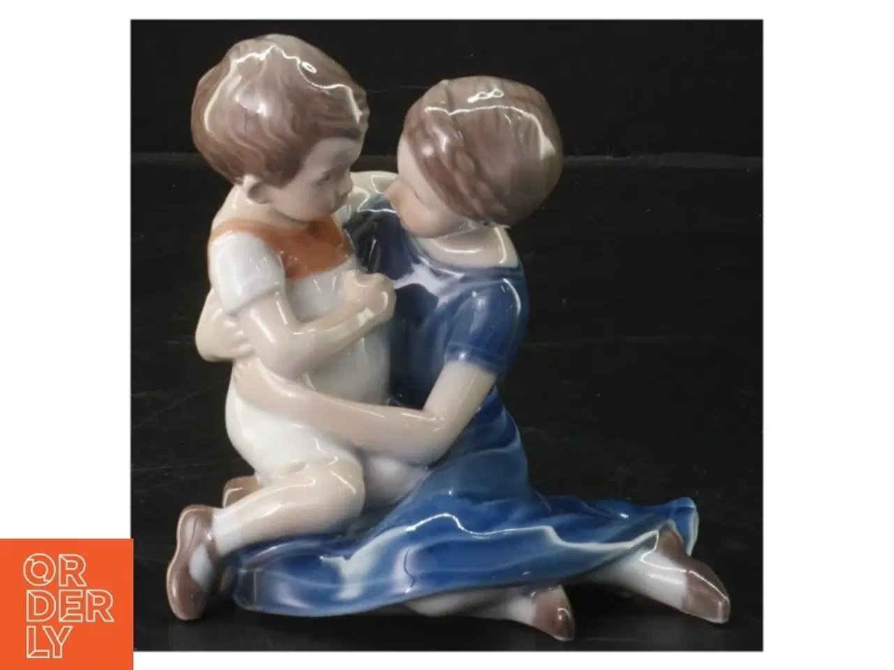 Billede 1 - Porcelænsfigur af mor og barn fra B&G (str.  12x12 cm)