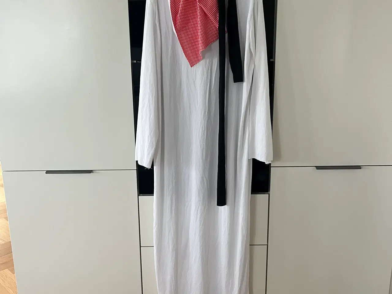 Billede 7 - Divers kostumer til voksne og børn