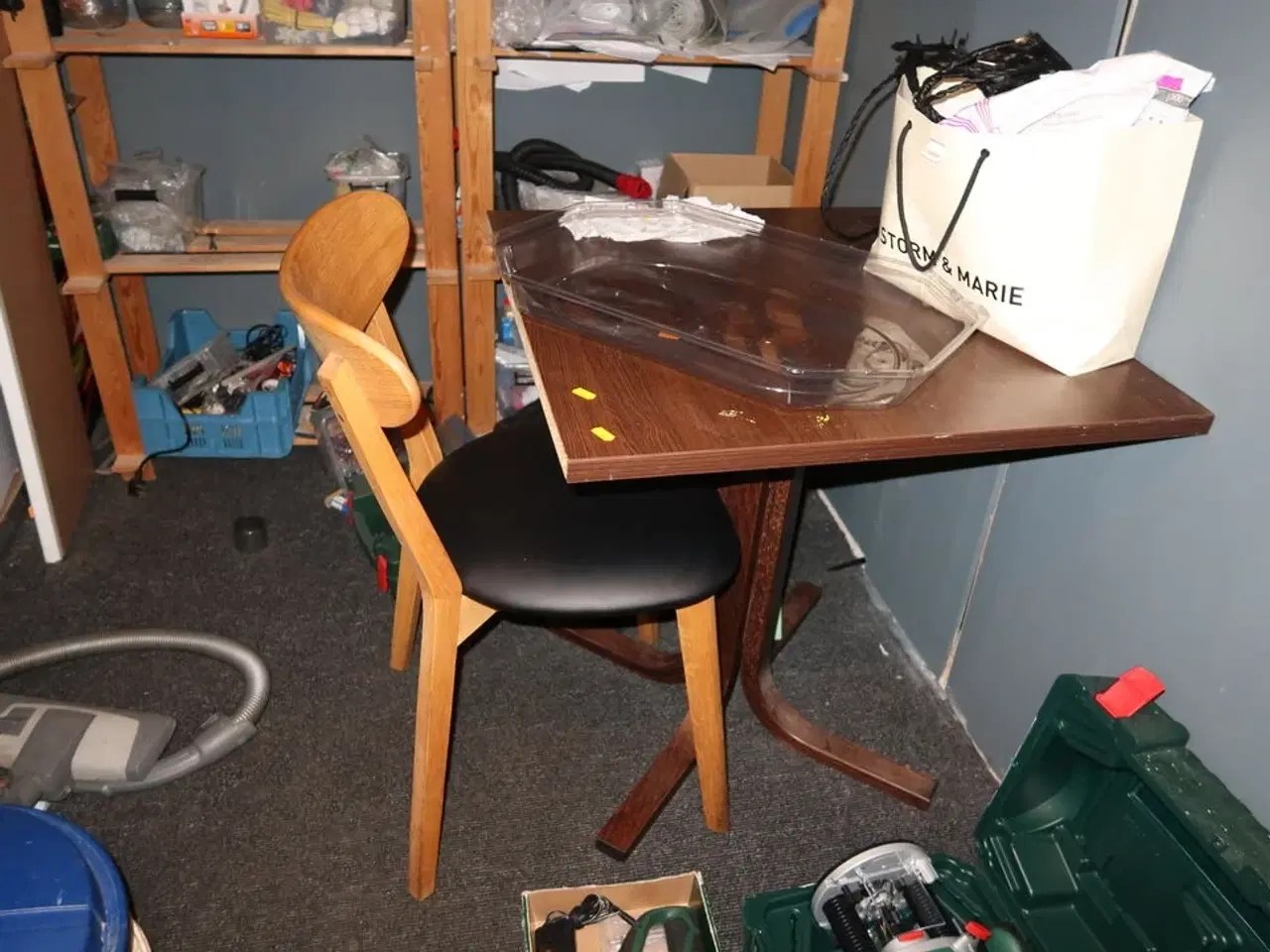 Billede 1 - Bord samt stol