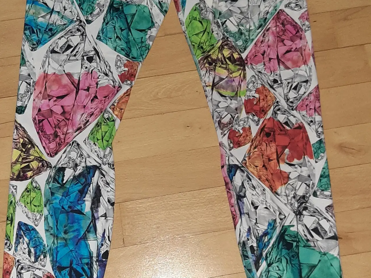 Billede 1 - Leggins.fra Nike-Str: Medium-Print:Diamant/sten