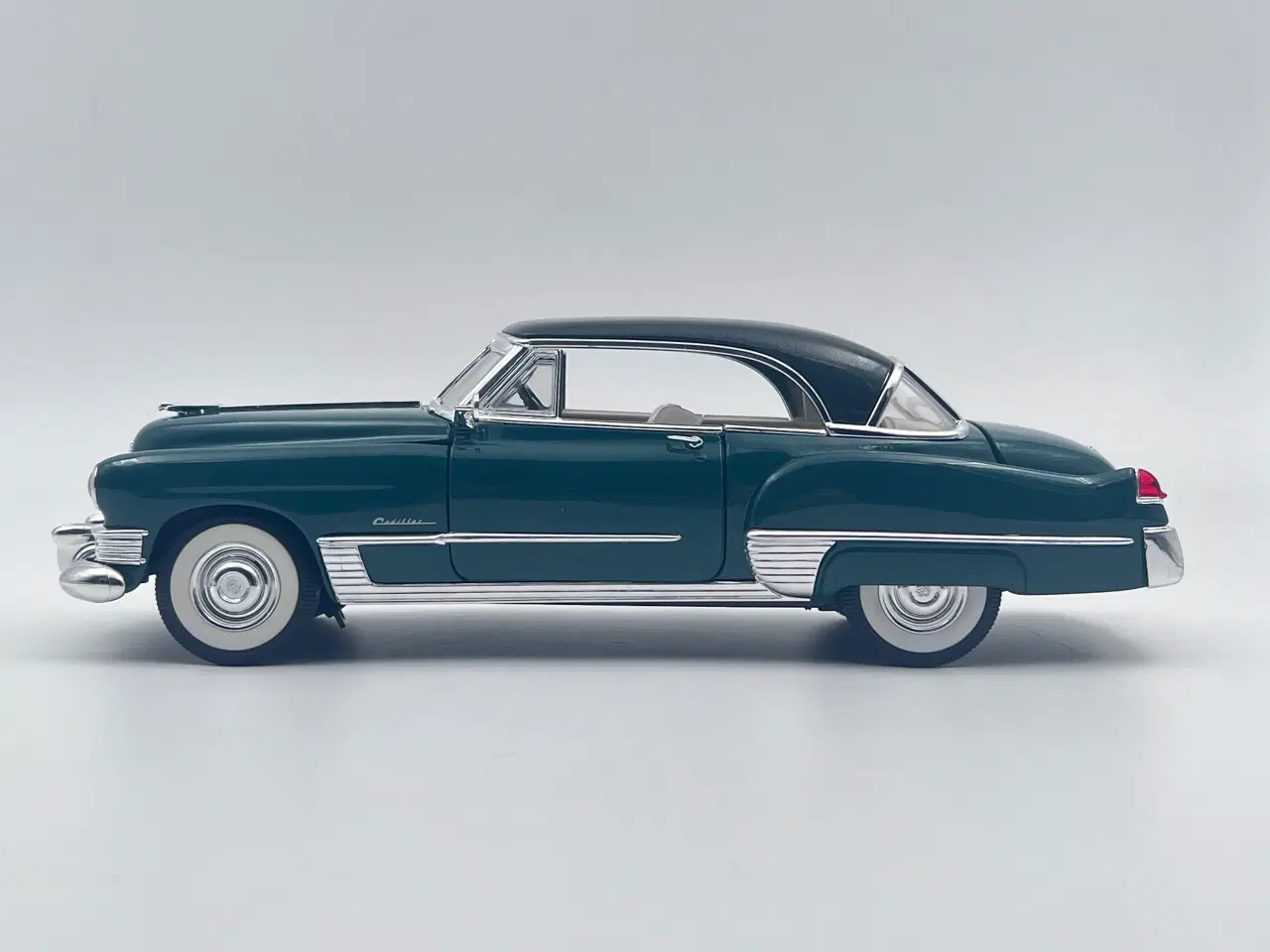 Billede 4 - 1949 Cadillac Coupe de Ville 1:18  Sjælden udbudt 