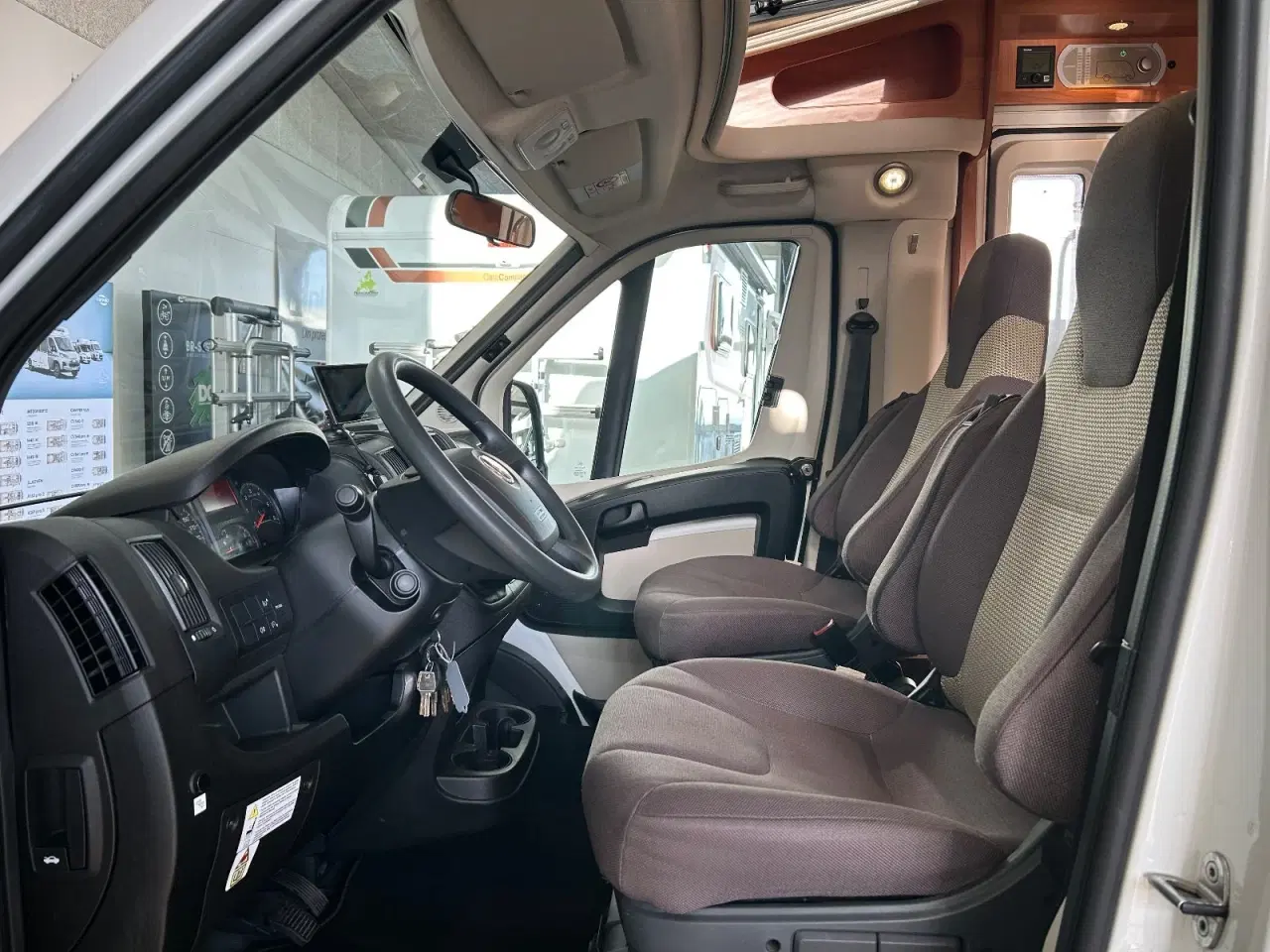 Billede 6 - Hymer Van 374 2,3 MJT 130