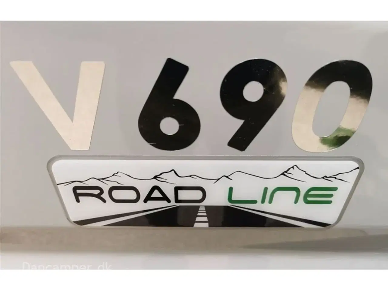 Billede 36 - 2022 - Chausson ROAD LINE V690   Sænkbar dobbeltseng, stor garage, camperen til parret der elsker det aktive friluftslive.