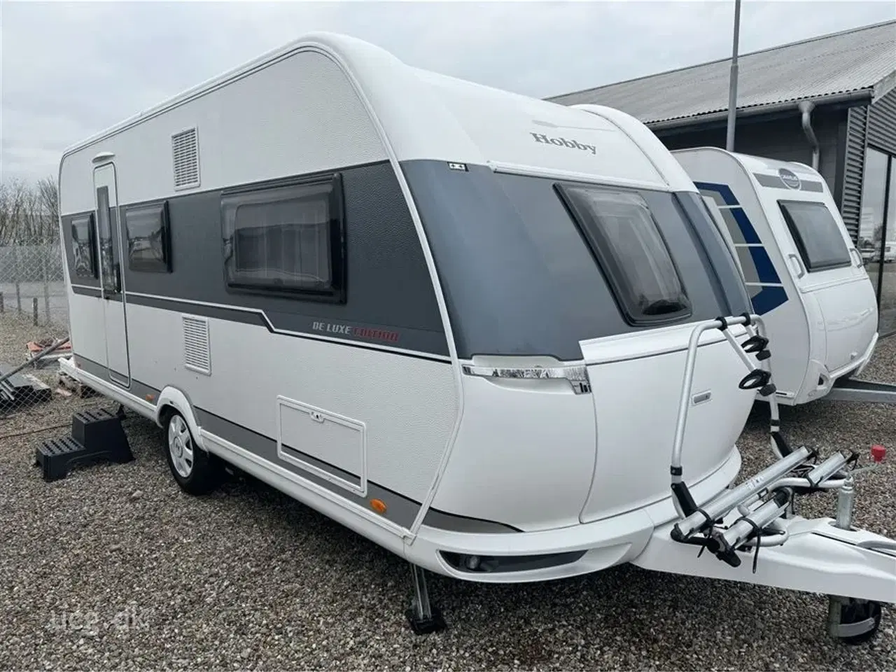 Billede 1 - 2019 - Hobby De Luxe Edition 495 UL   Prisen er inkl. klargøring, gastest, fugttest, syn og nummerplade.