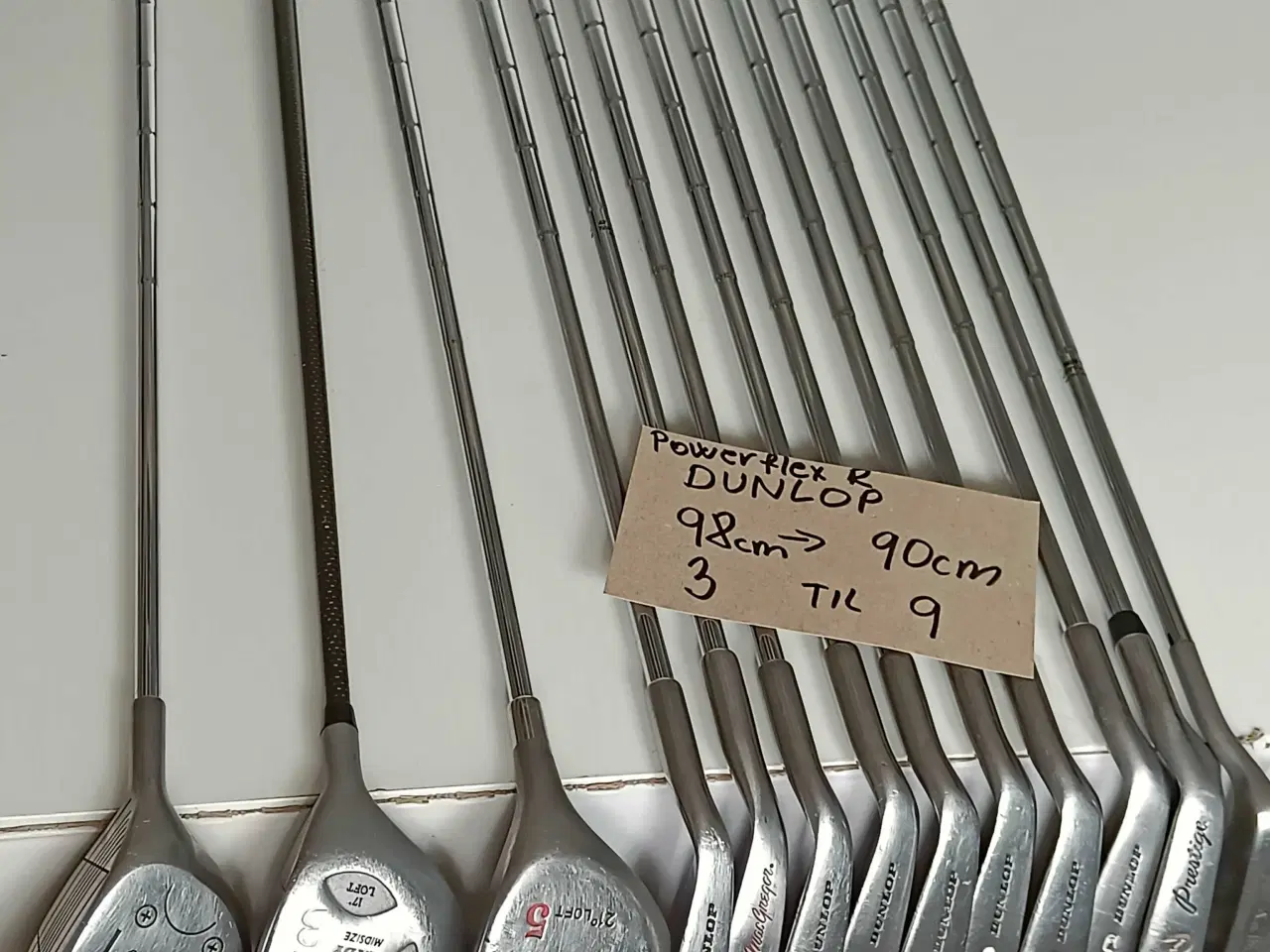 Billede 4 - Dunlop golfkøller sæt med standbag og stålskafter.