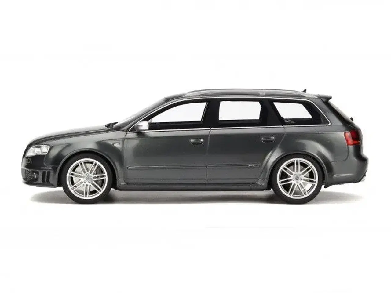 Billede 3 - 2006 Audi RS4 Type B7 1:18 