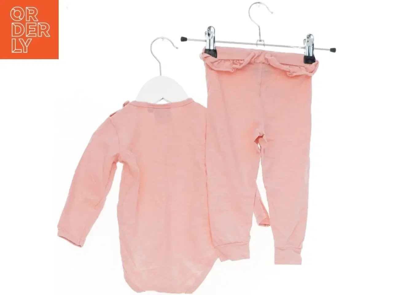 Billede 2 - Lyserød bodystocking og bukser med kattemotiv fra Petit sofieschnoor(str. 74)