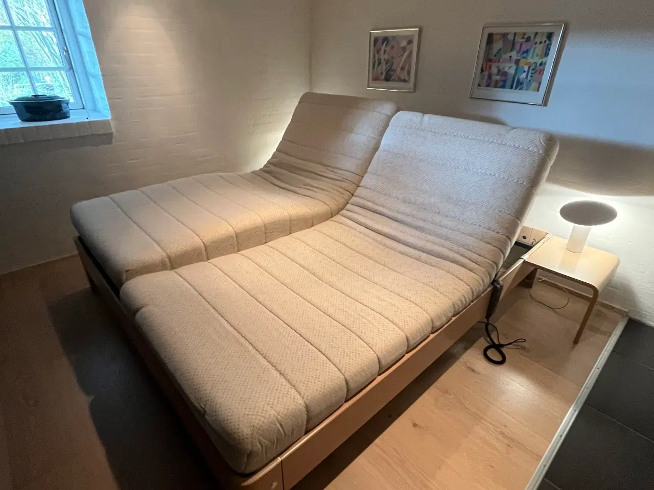 Billede 6 - Stor lækker velholdt elevationsseng fra Auping