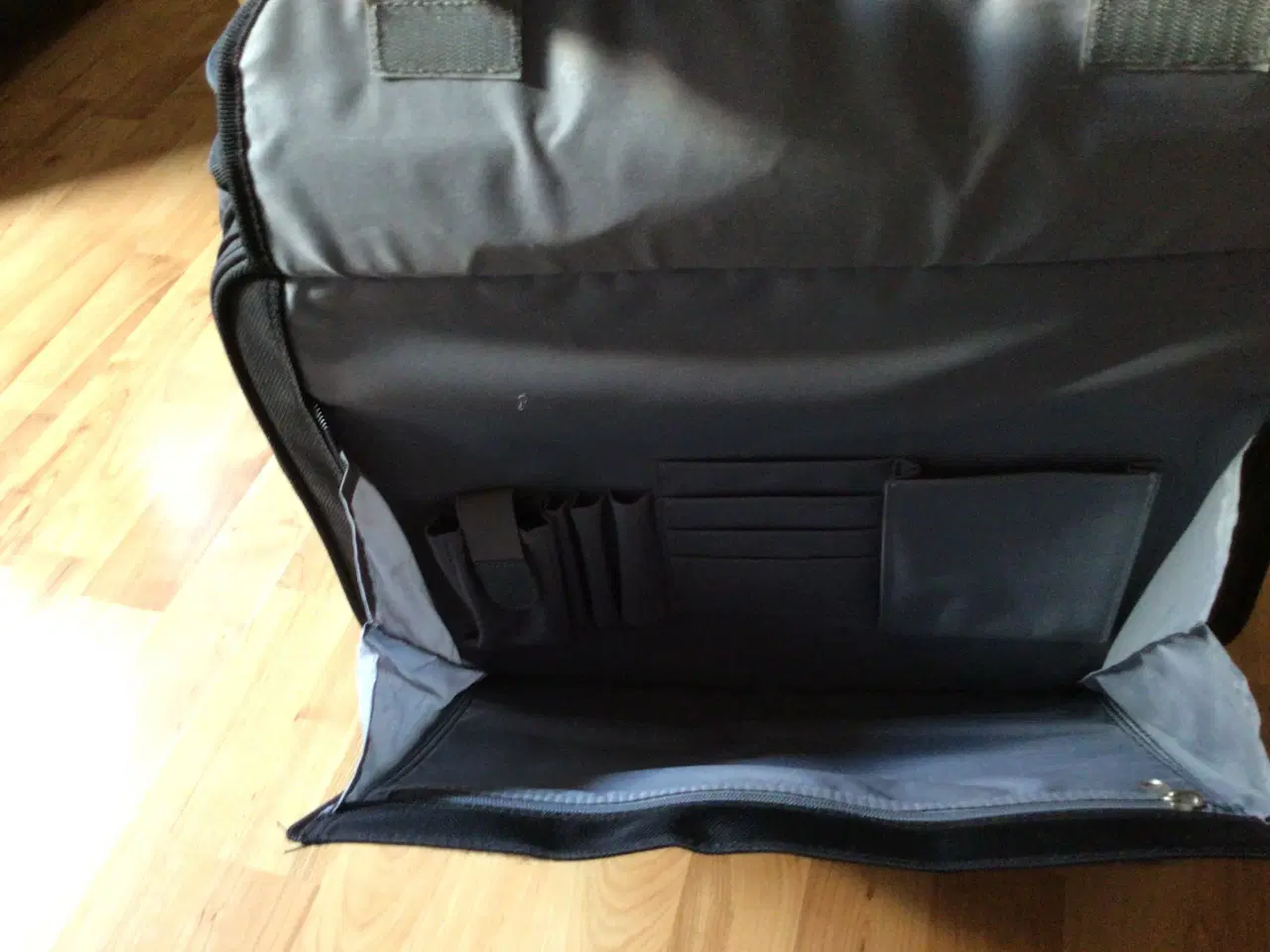 Billede 3 - Business kuffert/ computer taske
