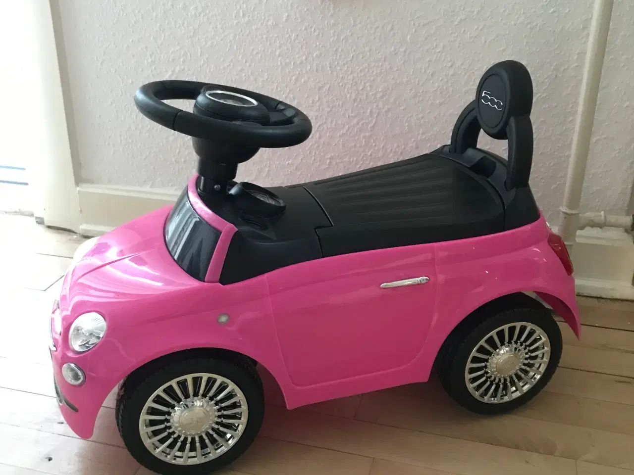 Billede 2 - Fiat 500 gåbil i pink