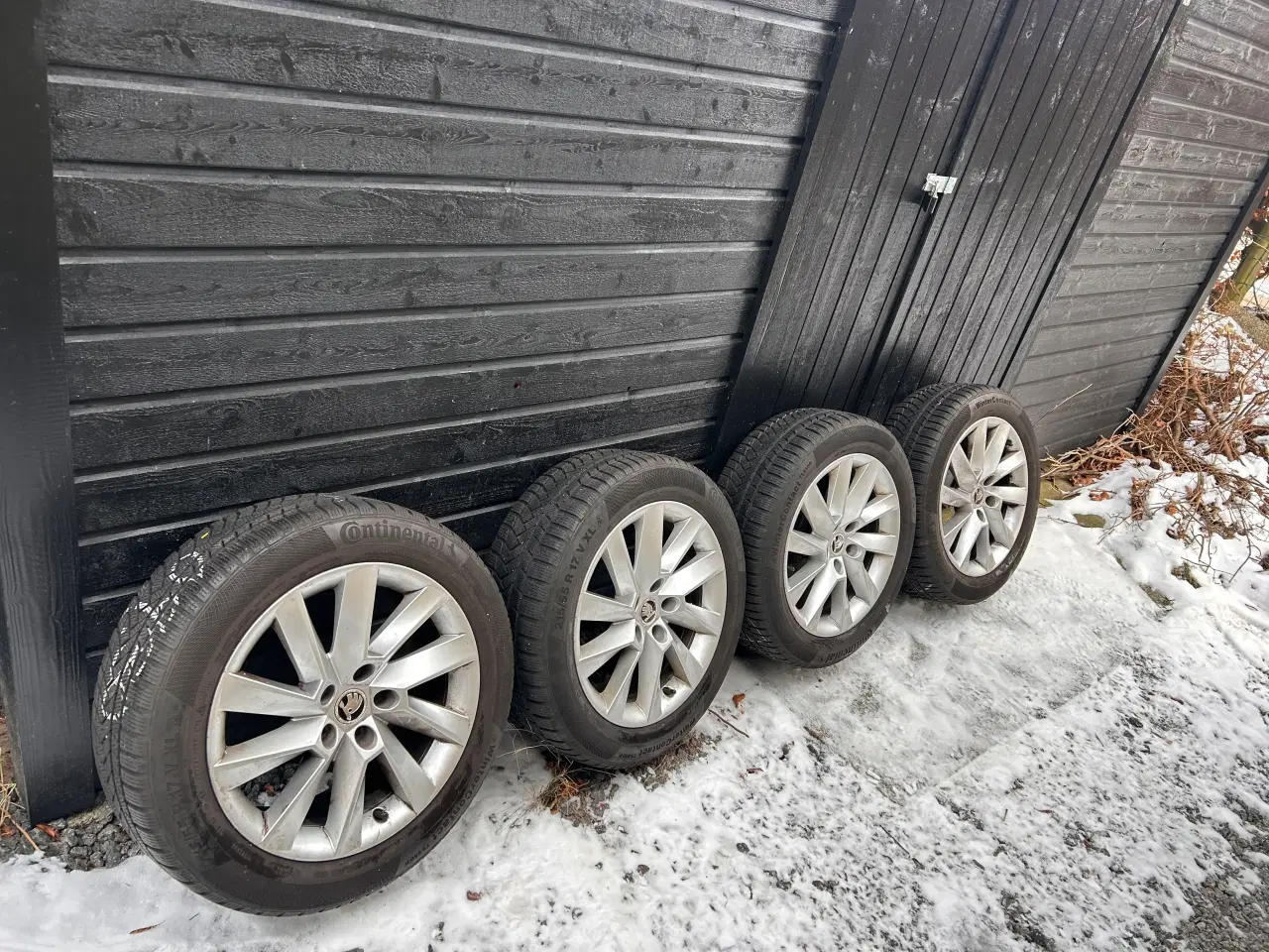 Billede 1 - Vinterdæk med originale Skoda alufælge