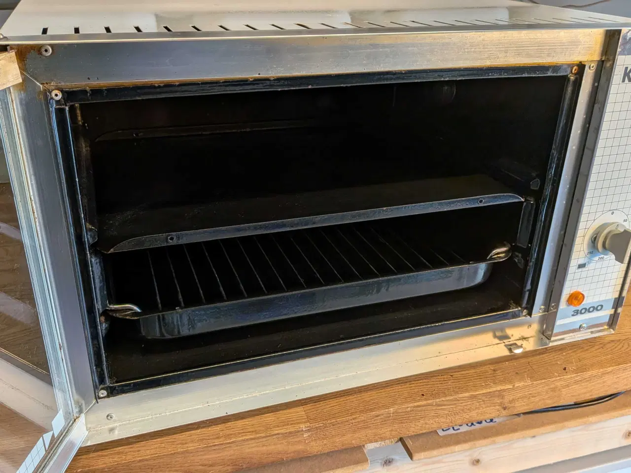 Billede 6 - Bordovn - pæn og ren