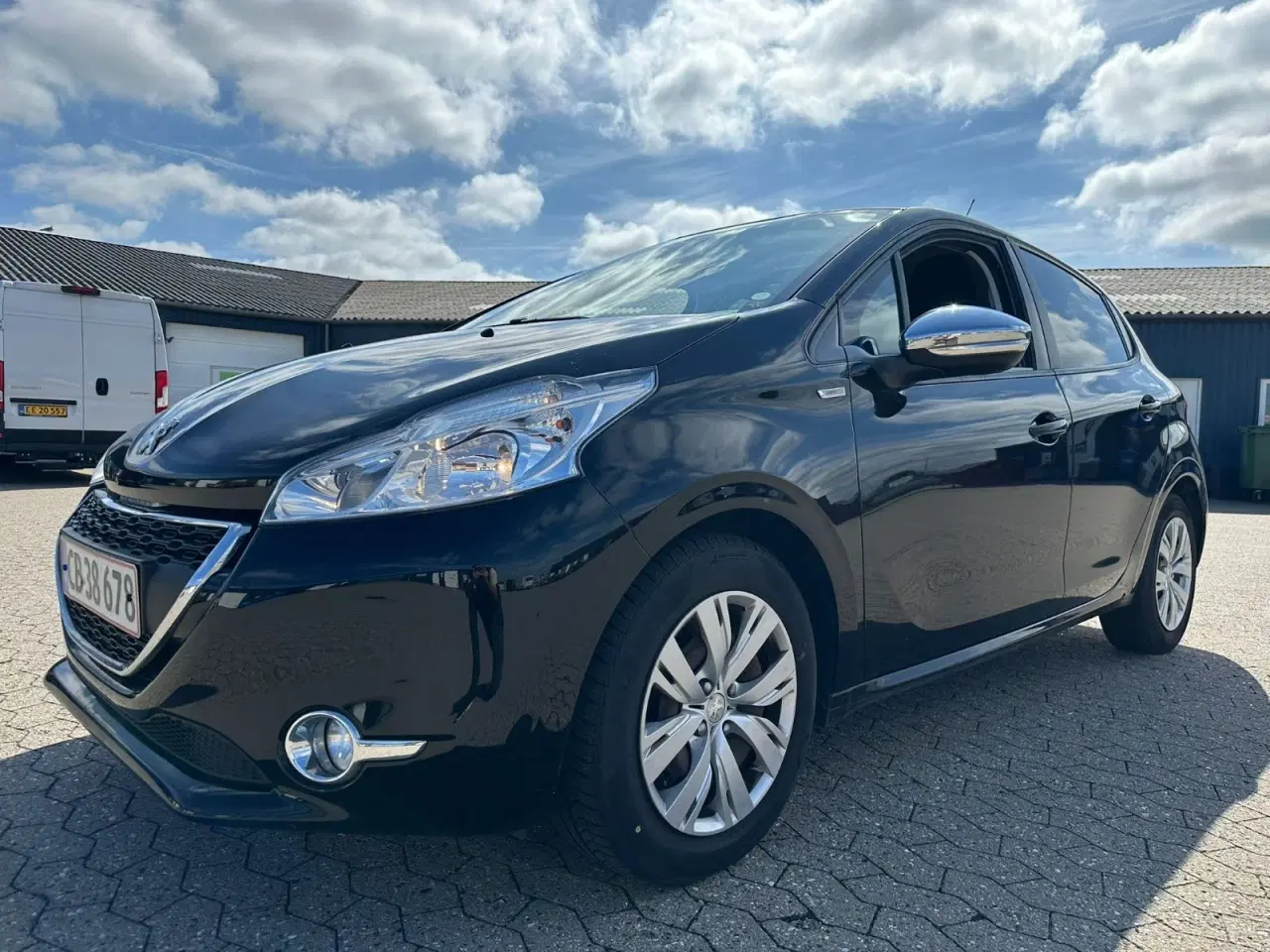 Billede 1 - Peugeot 208 1,2 VTi Active