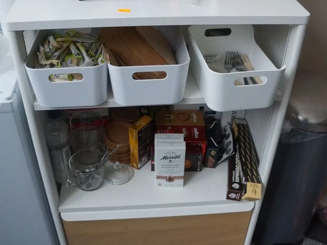 Billede 3 - Køleskab, reol, m.v.