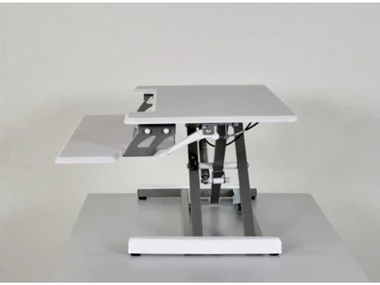 Billede 4 - Desk riser - omdan dit bord til et hæve-/sænkebord