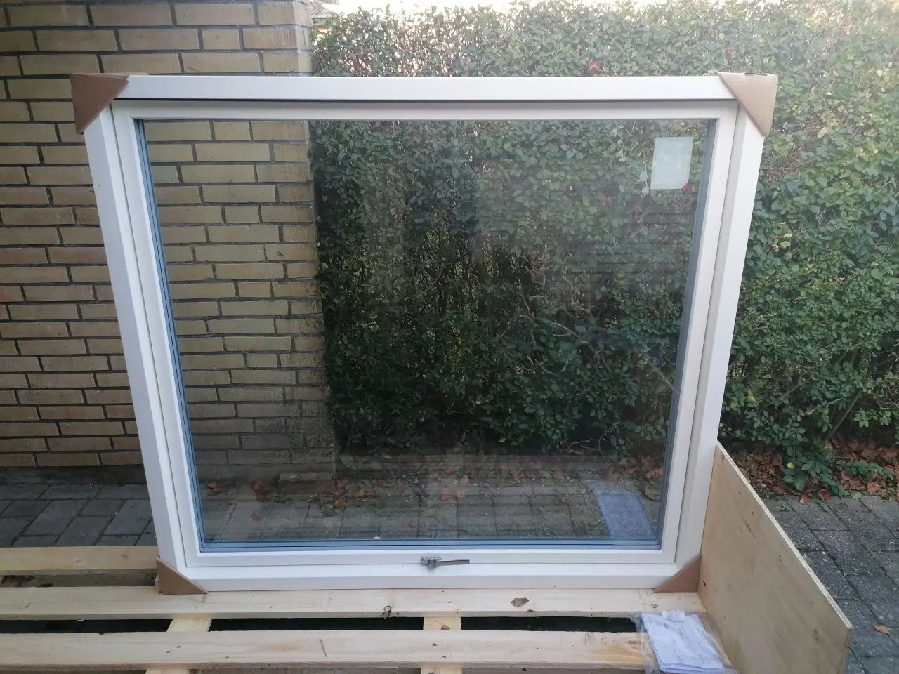 Billede 1 - Vindue - Alu/træ - 3 lags glas